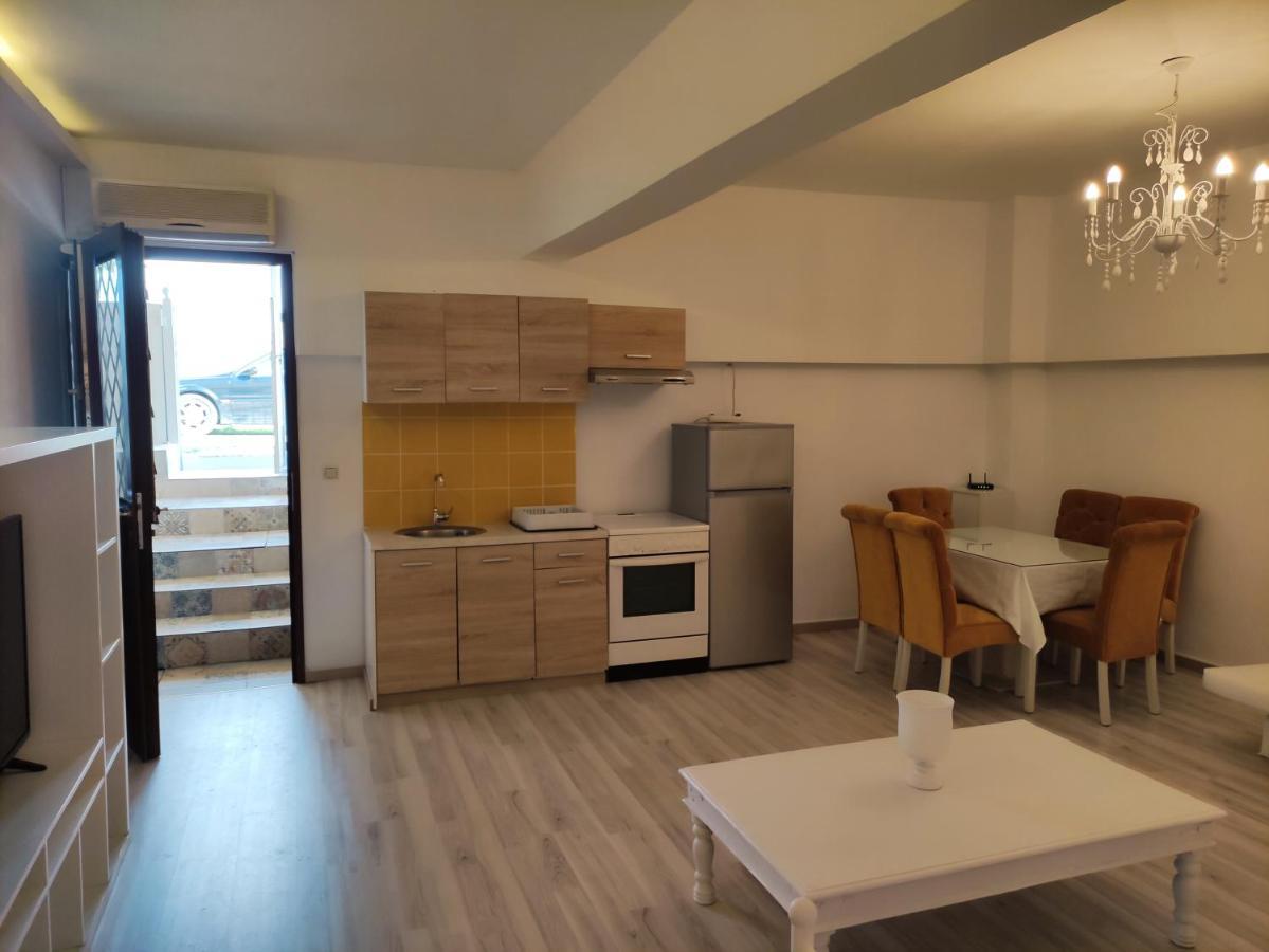 Superior Chic Family Apartment Καλαμπάκα Εξωτερικό φωτογραφία